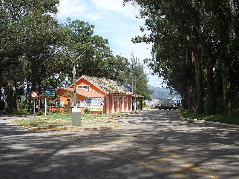 IMBITUBA-SC-CHEGANDO AO PORTINHO DA VILA-FOTO:VICENTEPN - IMBITUBA - SC