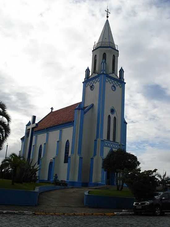 IGREJA MATRIZ DE ITAIPOLIS-FOTO:ITAMAURO1969 - ITAIPOLIS - SC