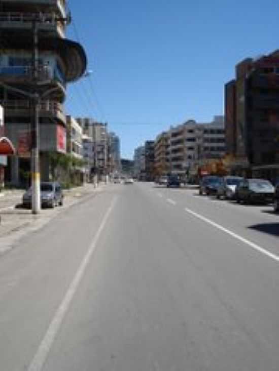 AVENIDA NEREU RAMOS EM ITAPEMA-FOTO:CARLOS C. NASATO - ITAPEMA - SC