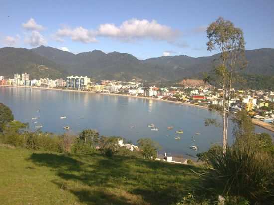 PRAIA CENTRAL DE ITAPEMA, POR CARLOS CRUZ - ITAPEMA - SC