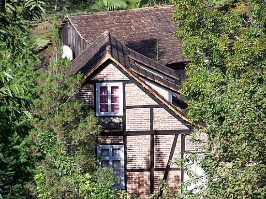 CASA ENXAIMEL-FOTO:HELCIO HERMES HOFFMA  - ITOUPAVA - SC