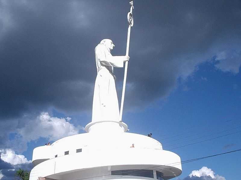 JOAABA-SC-MONUMENTO AO FREI BRUNO-FOTO:THIAGO DAMBROS - JOAABA - SC