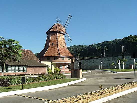 MOINHO DE JOINVILLE-FOTO:MAX ANGELO - JOINVILLE - SC