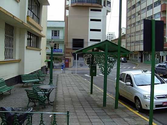 PONTO DE TAXI NO CENTRO DE LAGES-FOTO:CAIO GRACO MACHADO - LAGES - SC