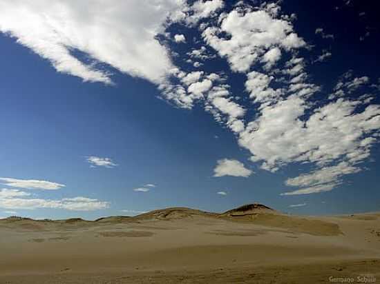 DUNAS NA BARRA DA LAGOA CAMACHO EM LAGUNA-SC-FOTO:GERMANO SCHR - LAGUNA - SC