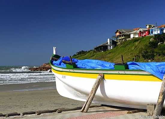 PRAINHA DO FAROL DE SANTA MARTA EM LAGUNA-SC-FOTO:GERMANO SCHR - LAGUNA - SC