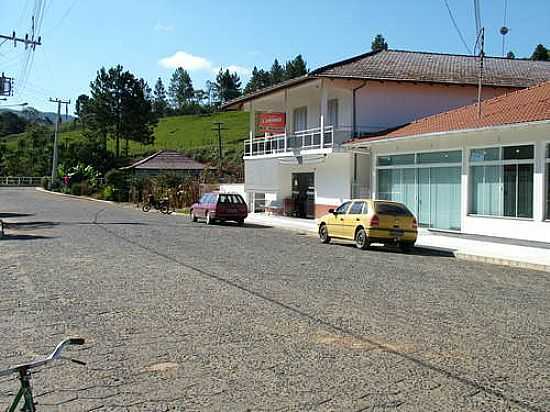 RUA DE LEOBERTO LEAL-FOTO:FLAVIO RENATO RAMOS  - LEOBERTO LEAL - SC