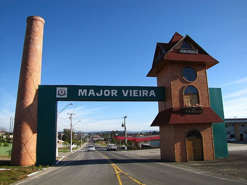 MAJOR VIEIRA-SC-PRTICO DE ENTRADA DA CIDADE-FOTO:IVO KINDEL - MAJOR VIEIRA - SC