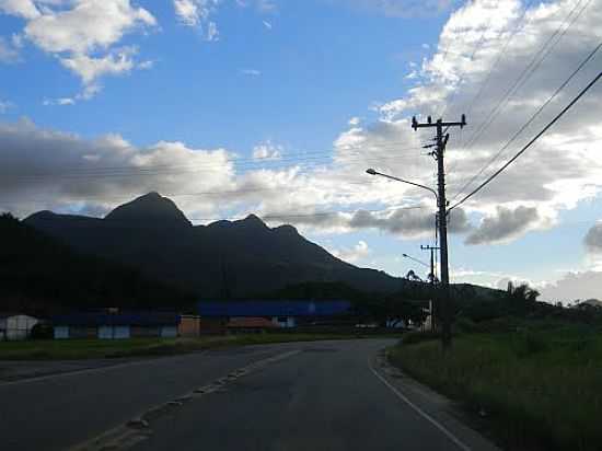 RODOVIA EM MASSARANDUBA-SC-FOTO:FELPZS - MASSARANDUBA - SC