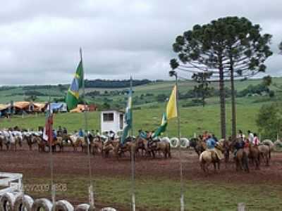 RODEIO DE LAO-FOTO:ADALBERTO ANTONIO  - OURO VERDE - SC