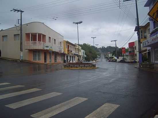 AVENIDA BRASIL EM PALMITOS-SC-FOTO:CLAUDIA VENTURI - PALMITOS - SC