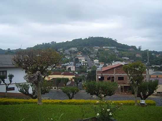 PRAA E VISTA PARCIAL DE PALMITOS-SC-FOTO:CLAUDIA VENTURI - PALMITOS - SC