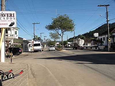 AVENIDA CENTRAL-FOTO:--- GABRIEL BIANCO -  - PEDRAS GRANDES - SC