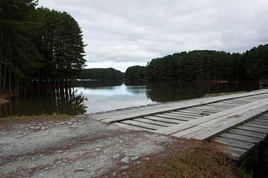 PONTE DE MADEIRA NA REPRESA KLABIN EM PETROLNDIA-SC-FOTO:EDILSON MAANEIRO - PETROLNDIA - SC