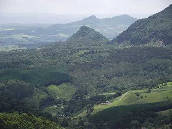 SERRA DO PERIMB EM PETROLNDIA-SC-FOTO:ANGELO CARLOS RONCHI - PETROLNDIA - SC