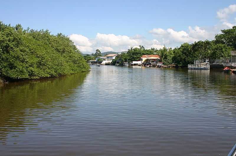 PIARRAS-SC-RIO PIARRAS-FOTO:KATHIA ERZINGER PROX - PIARRAS - SC