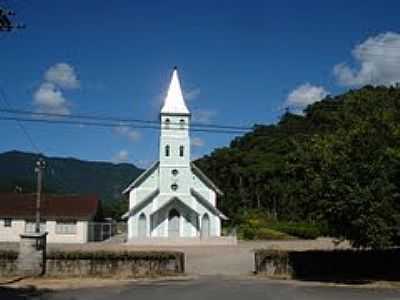 IGREJA-FOTO:VITOR BUSARELLO  - PIRABEIRABA - SC