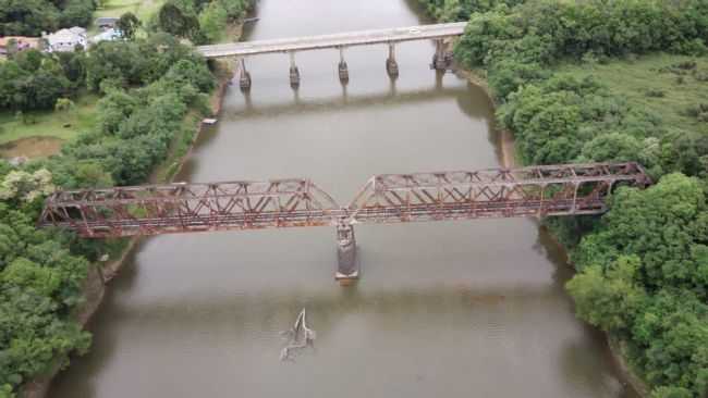 PONTE DA BR 280, KM 286 E PONTE DO TREM EM POO PRETO - SC, POR EDSON THADEU ROGRIO MALLMANN - POO PRETO - SC