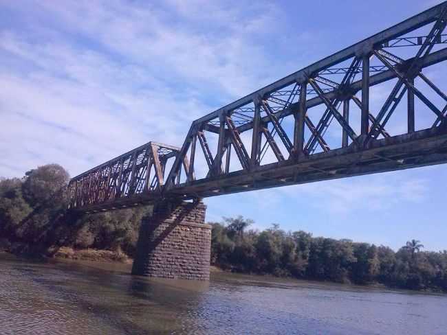 PONTE CENTENRIA DE TREM EM POO PRETO - SC, POR EDSON THADEU - POO PRETO - SC