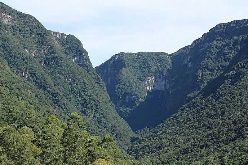 PRAIA GRANDE-SC-CANYON MALACARA-FOTO:ZENRIO PIANA  - PRAIA GRANDE - SC