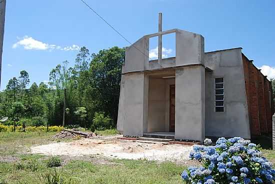 PRAIA GRANDE-SC-IGREJA EM CONSTRUO-FOTO:MARLON ANTONELLI - PRAIA GRANDE - SC