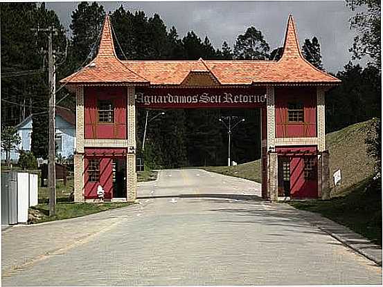 SAINDO DE RANCHO QUEIMADO-SC-FOTO:NLIO BIANCO - RANCHO QUEIMADO - SC