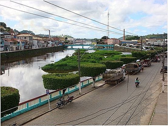 FEIRA LIVRE E RIO JAGUARIBE-FOTO:JAMES BRAGA - NAZAR - BA