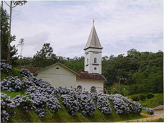 CAPELA NO BAIRRO IPIRANGA EM RODEIO-FOTO:PINTARELLI - RODEIO - SC