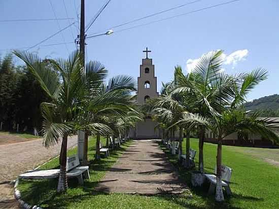 CAPELA DE N.SRA.DO CARMO NA VILA BITENCOURT EM SANTA ROSA DO SUL-SC-FOTO:JOS CARMINATTI - SANTA ROSA DO SUL - SC