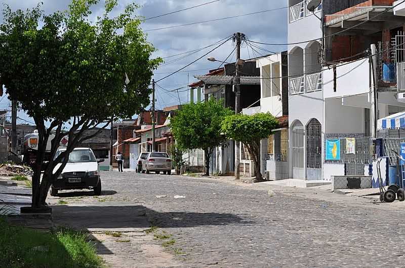 NOVA BRASLIA-BA-RUA DE NOVA BRASLIA,DISTRITO DE CANDEIAS-FOTO:JORGE MARCOS SANTOS NASCIMENTO  - NOVA BRASLIA - BA