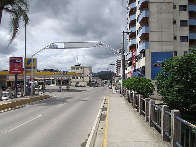 SO JOO BATISTA-SC-AVENIDA PRINCIPAL NO CENTRO-FOTO:JOS CARMINATTI - SO JOO BATISTA - SC