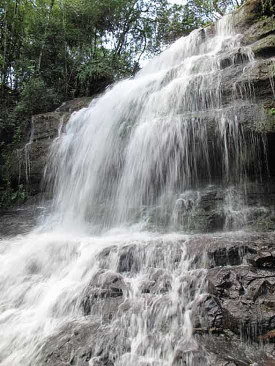 CACHOEIRA-FOTO:ALEX CARNIEL - SO MIGUEL DA BOA VISTA - SC