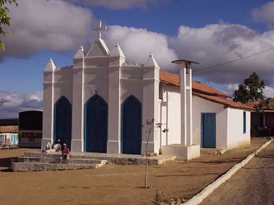 IGREJA MATRIZ NO POVOADO DE NOVA ITAIP-BA-FOTO:NADOAUTODIDATA. - NOVA ITAIP - BA