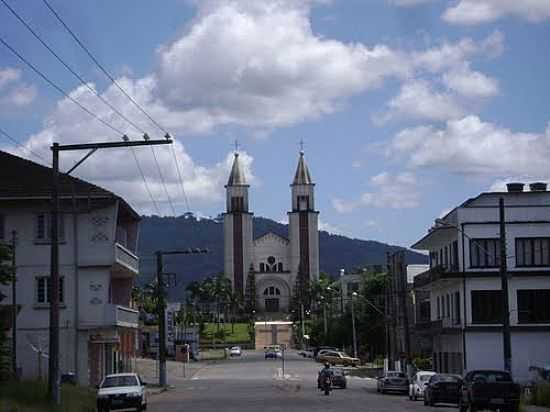 IGREJA MATRIZ DE TAI-FOTO:ANGELO CARLOS RONCHI - TAI - SC