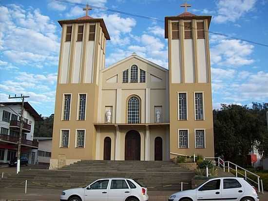 IGREJA MATRIZ DE TANGAR-SC-FOTO:THIAGO DAMBROS - TANGAR - SC