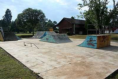 PISTA DE SKATE EM TRS BARRAS - SC
FOTOS: LYSANDRO LIMA. - TRS BARRAS - SC