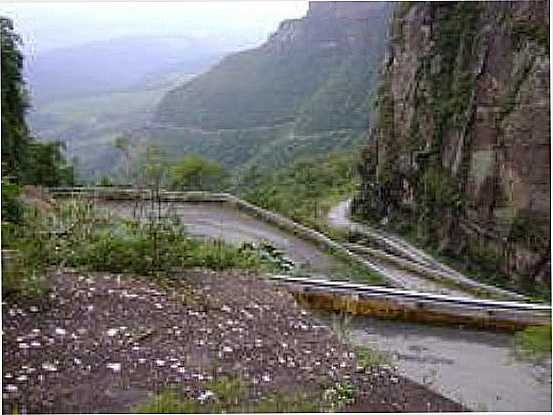 GEOMETRIA DA SERRA DO CORVO BRANCO EM URUBICI-FOTO:RAFAEL JOS RORATO - URUBICI - SC