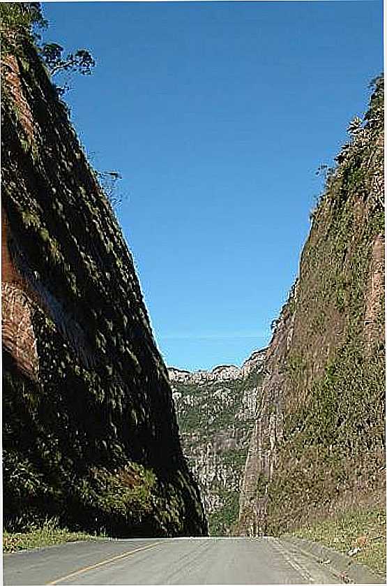 SERRA DO CORVO BRANCO EM URUBICI-SC-FOTO:MARLON R. SILVA - URUBICI - SC