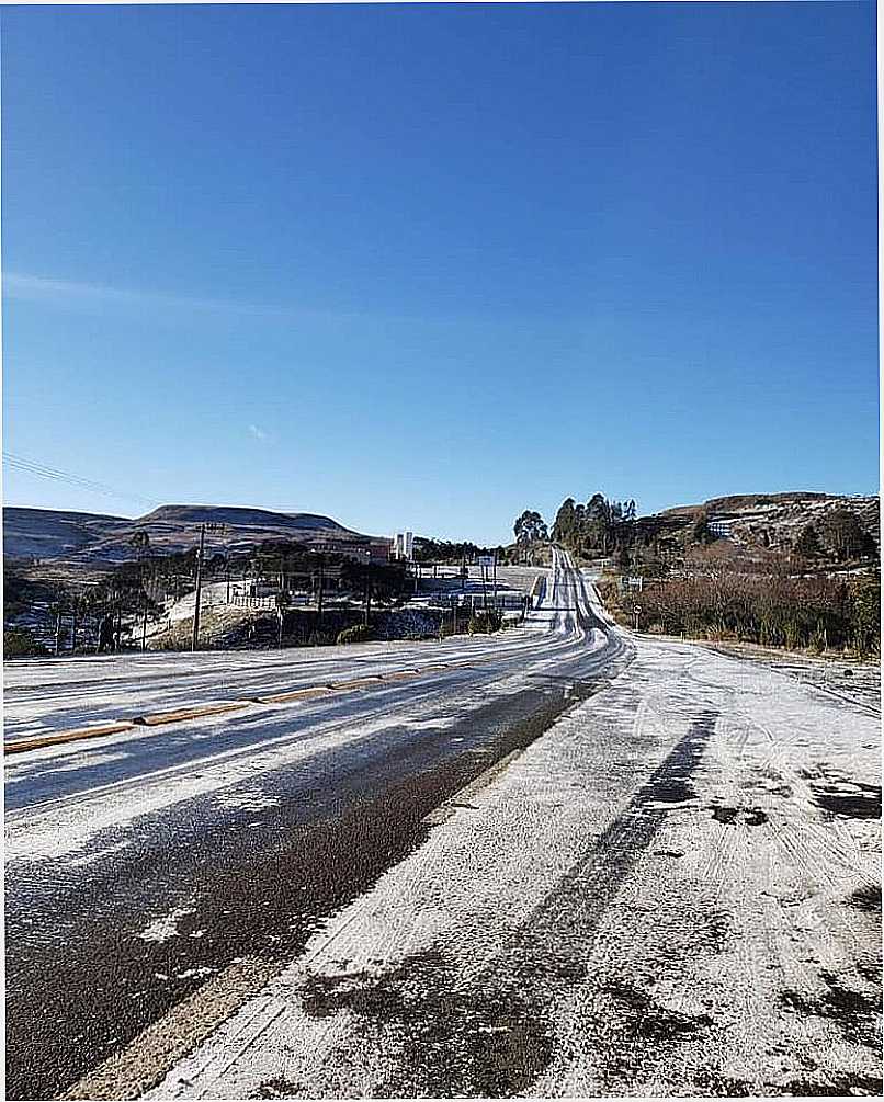 IMAGENS DA CIDADE DE URUPEMA/SC COM QUEDA DE NEVE EM JULHO/2021 - URUPEMA - SC