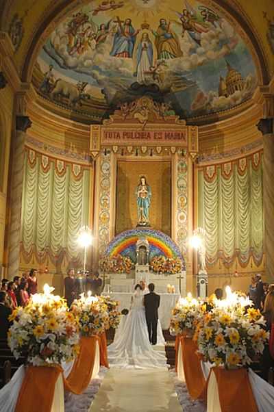INTERIOR IGREJA MATRIZ, POR YATRI BERTI - VIDEIRA - SC