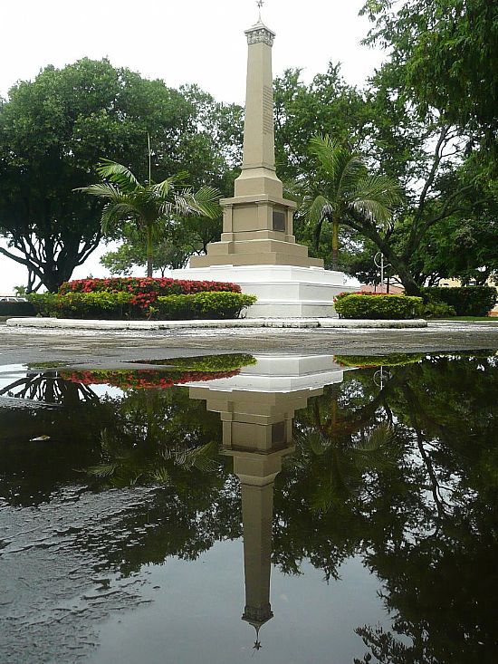 ARACAJU-SE-MONUMENTO NA PRAA DR.JOAQUIM BARBOSA-FOTO:PAULO TARGINO MOREIR - ARACAJU - SE