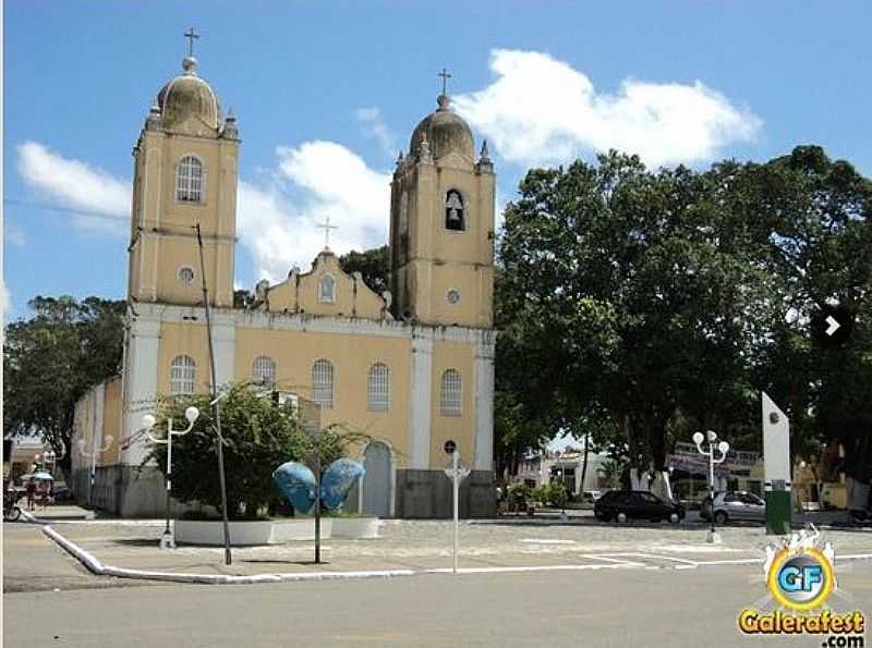 CAMPO DO BRITO-SE-PRAA E MATRIZ DE N.SRA.DA BOA HORA-FOTO:WWW.FMITABAIANA.COM.BR - CAMPO DO BRITO - SE