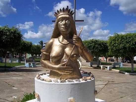 BUSTO EM HOMENAGEM  ME CARIRA EM CARIRA-SE-FOTO:MMSITE - CARIRA - SE