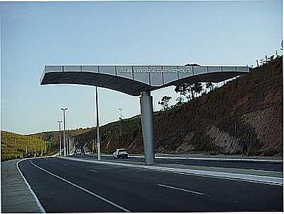 PRTICO DA CIDADE-FOTO:DREAMS'S TRAVELLER  - CARMPOLIS - SE