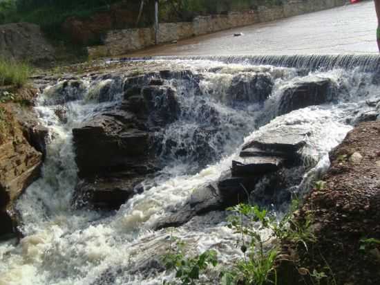 CACHOEIRA DO BALNERIO DE CUMBE-SE, POR GILVNIA - CUMBE - SE