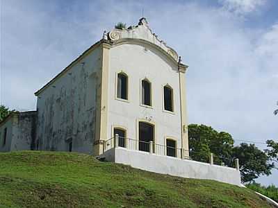 IGREJA SECULAR EM LARANJEIRAS POR TITOGARCEZ - LARANJEIRAS - SE