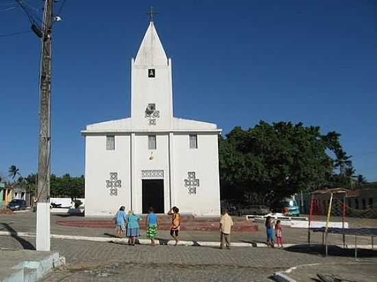 IGREJA MATRIZ DE SANTA TEREZINHA EM MOITA BONITA-SE-FOTO:ALMEIDA BISPO - MOITA BONITA - SE