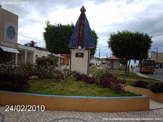 IMAGEM DE N.SRA.APARECIDA NA AV.EM NOSSA SENHORA APARECIDA-SE-FOTO:SERGIO FALCETTI - NOSSA SENHORA APARECIDA - SE