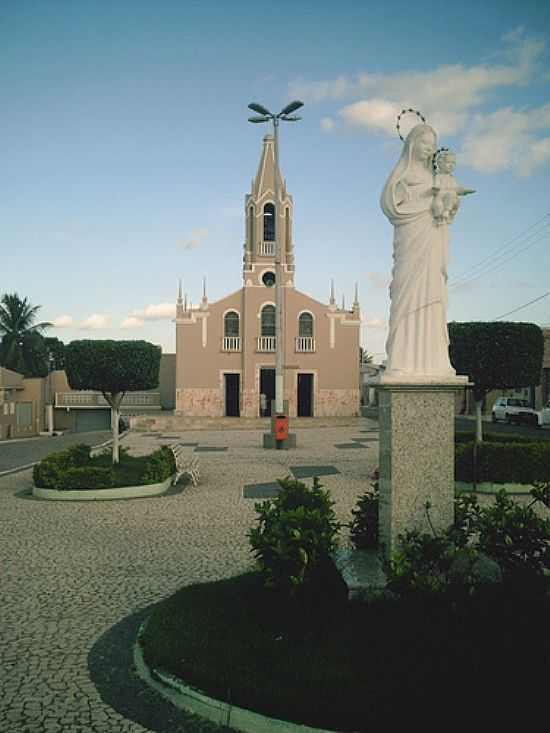 PRAA, IGREJA E IMAGEM DE N.SRA.DA GLRIA EM NOSSA SENHORA DA GLRIA-SE-FOTO:LOHANLIMA - NOSSA SENHORA DA GLRIA - SE