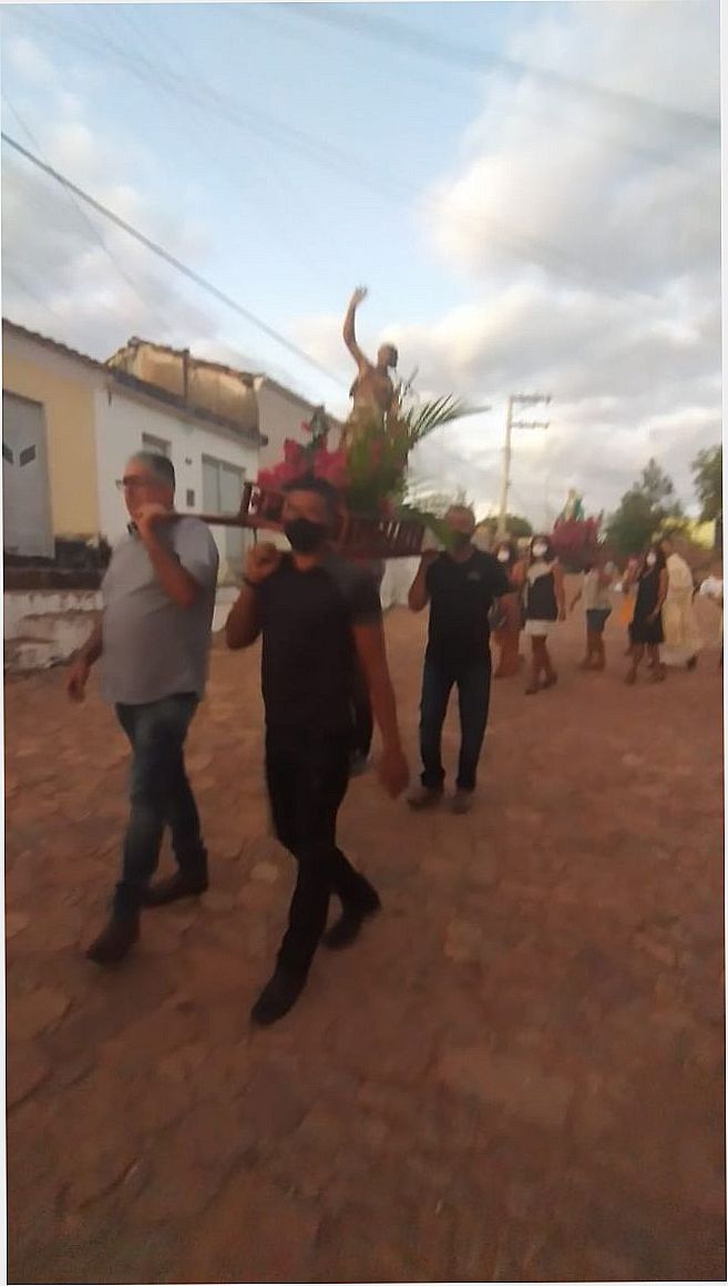 PROCISSO DOS FESTEJOS DE SO JOO BATISTA, POR MARIA QUITRIA SOUZA OLIVEIRA - OLHOS D'GUA DO SECO - BA